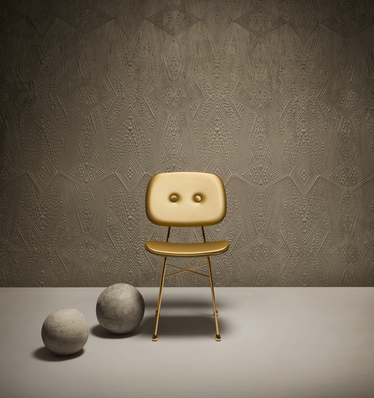 Poetic composition The Golden Chair and Moooi Wallcovering